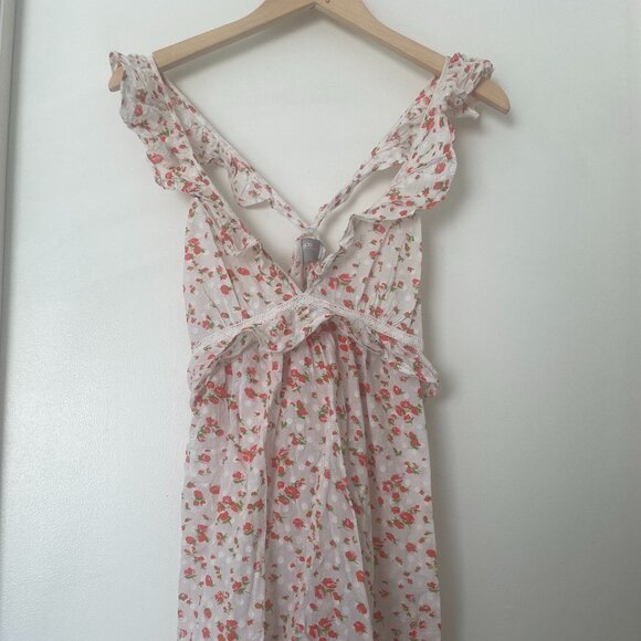 ASOS DESIGN tiered mini sundress with frill lace inserts in ditsy floral print - Picture 2 of 4